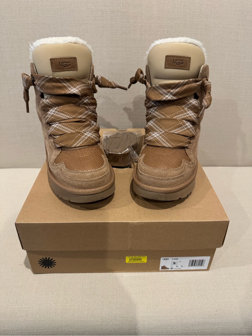 UGG Women Tan Brown Lace-Up Shearling-Trim Boots